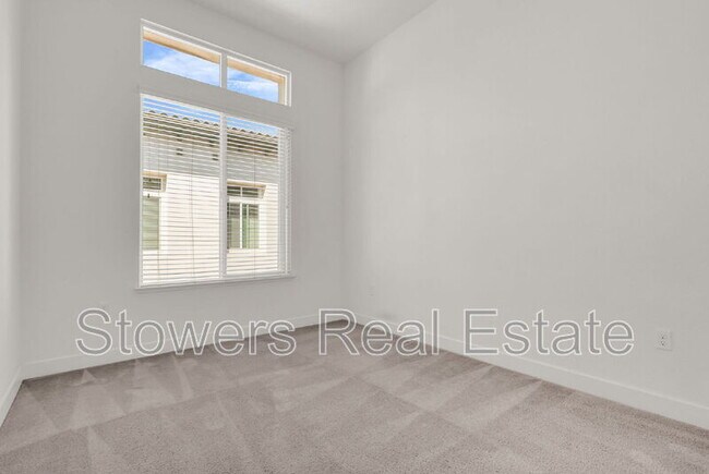 Building Photo - 5212 S Esprit Loop