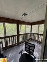 Building Photo - 19 Kippy Dr
