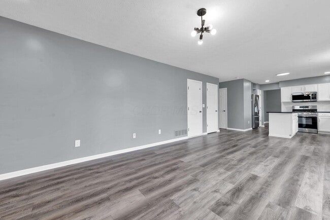 Building Photo - 8690 Kirkland Dr