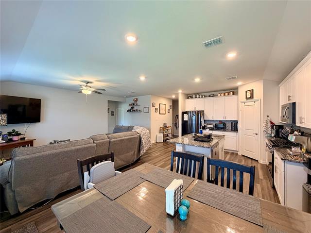 Building Photo - 6301 Spooky Cat Trl