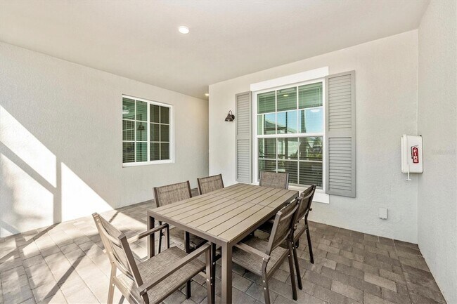 Building Photo - 12550 Galapagos Ct