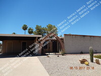 Building Photo - 9812 E Creek St