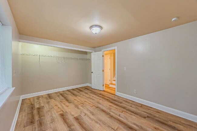 Building Photo - NOT SHOWING THIS PROPERTY AT THIS TIME>  W...