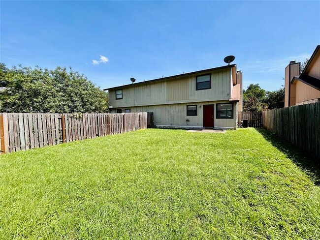 Building Photo - 8800 Clearbrook Trail
