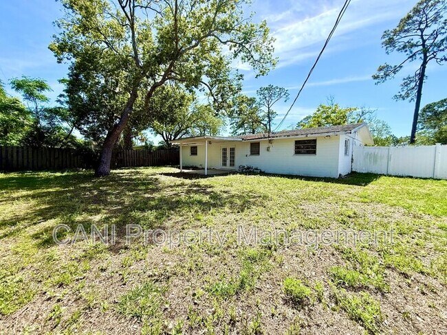 Building Photo - 1529 Culverhouse Dr