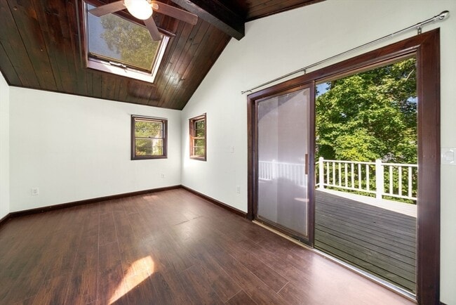 Building Photo - 42 Pinehurst Ave