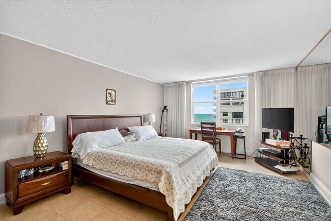 Building Photo - 3450 S Ocean Blvd