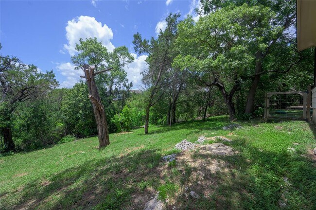 Building Photo - 14501 Blue Jay Point