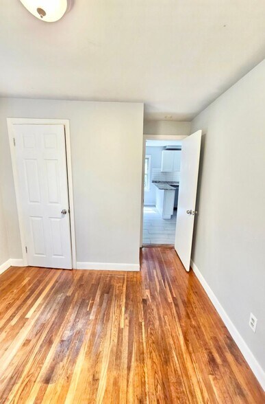 Building Photo - 39 Standish Ave