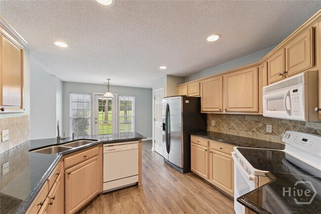 Building Photo - 161 Marshview Dr