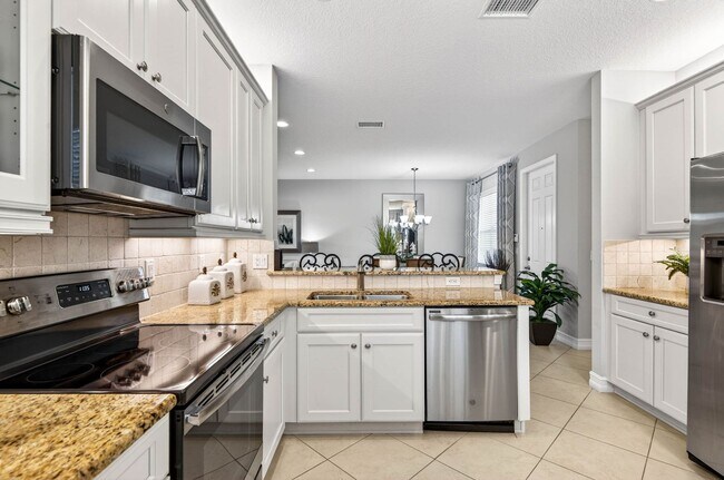 Building Photo - Furnished Rental