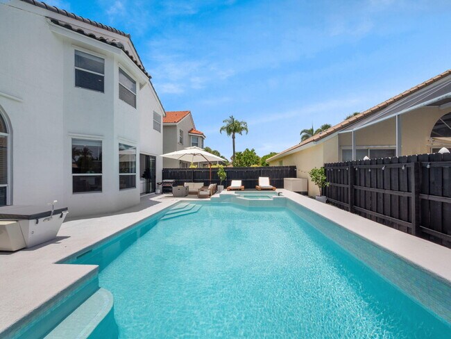 Building Photo - 6017 Newport Village Way