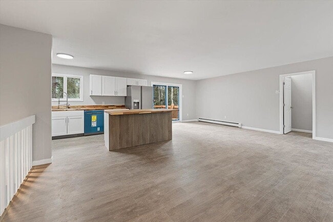 Building Photo - Single Family Home For Rent