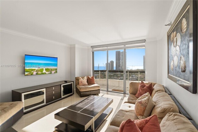 Building Photo - 19101 NE 36th Pl