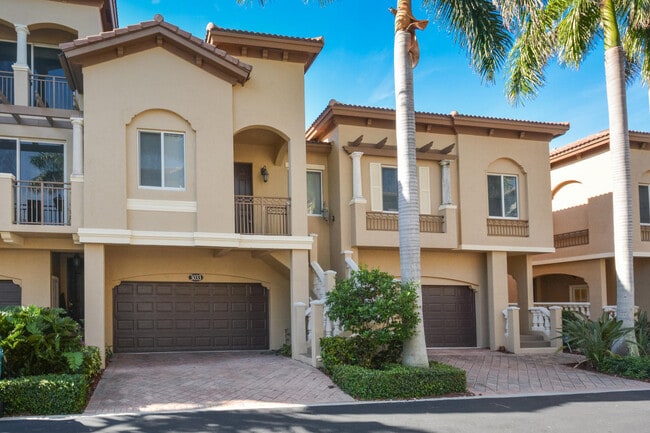 Building Photo - 3033 Waterside Cir