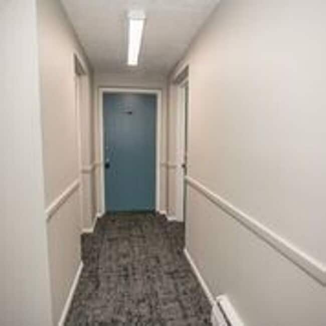 Building Photo - 5850 W 130th St