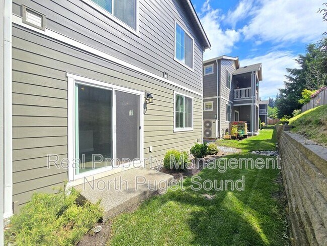Building Photo - 8303 Gilman Wy