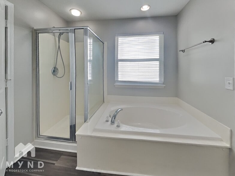 Building Photo - 8042 Loveridge Drive