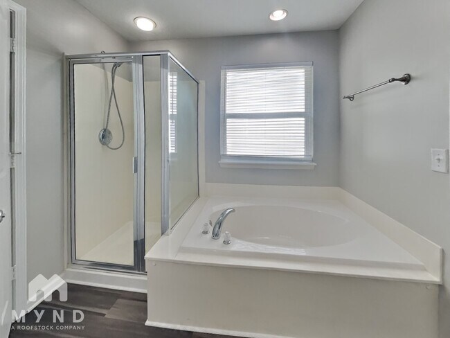 Building Photo - 8042 Loveridge Drive