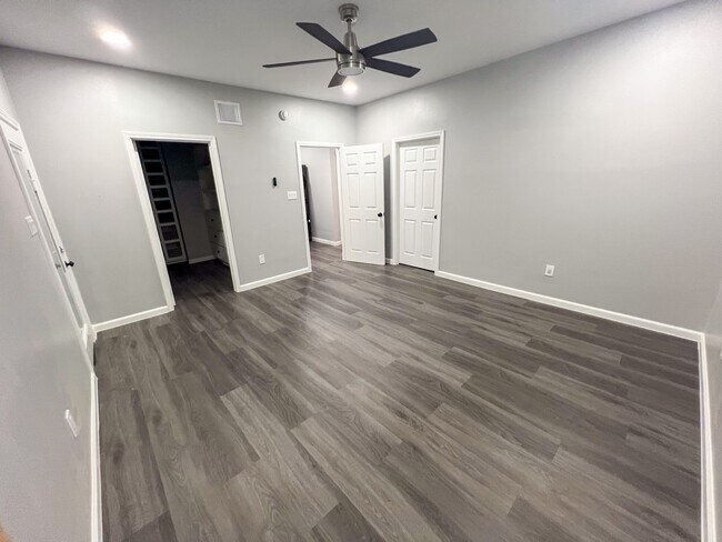 Building Photo - 4605 Orange St