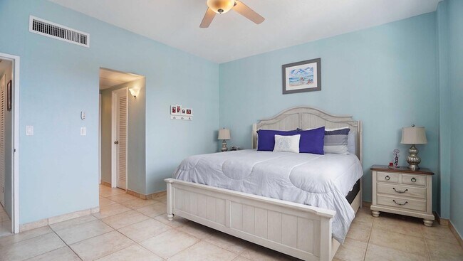 Building Photo - 4250 Galt Ocean Dr