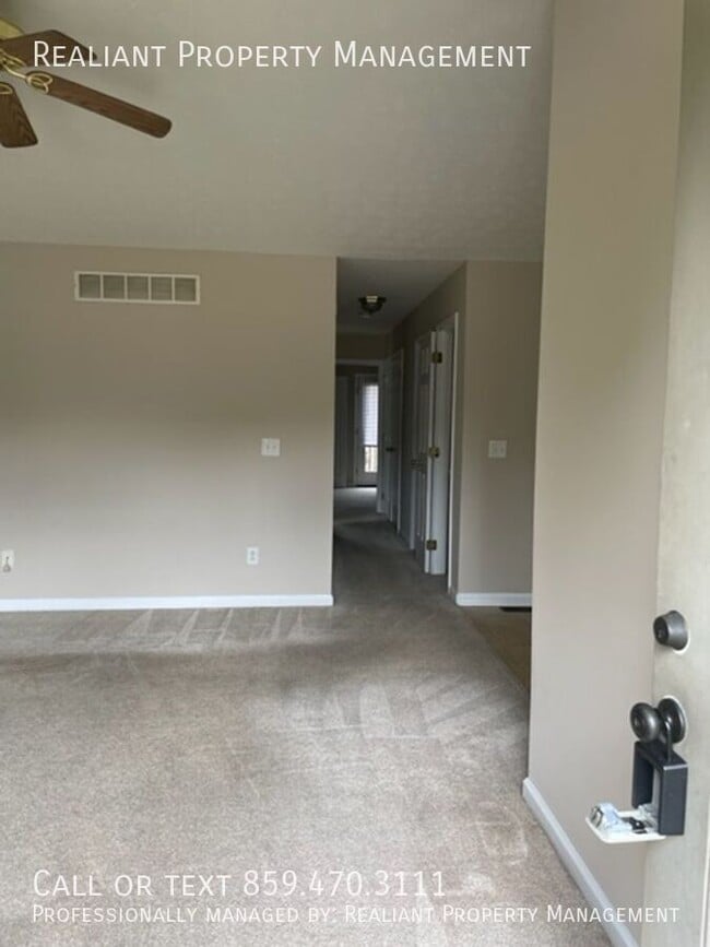 Building Photo - 303 Parker Pl