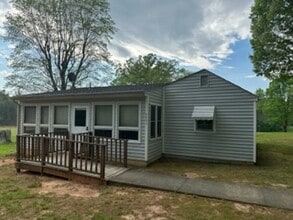 Building Photo - 4493 Horseshoe Rd