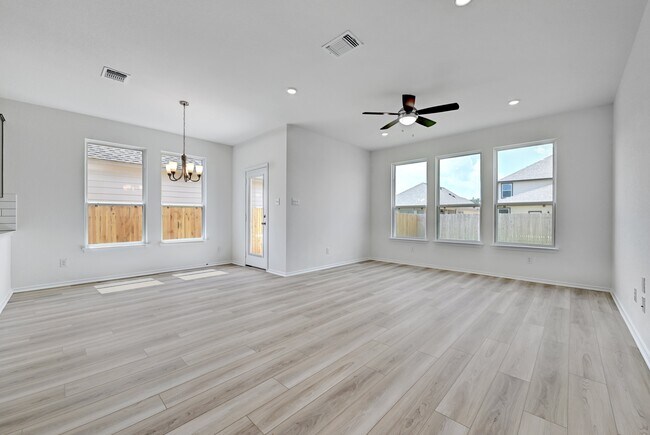 Building Photo - 216 Skipping Stone Run