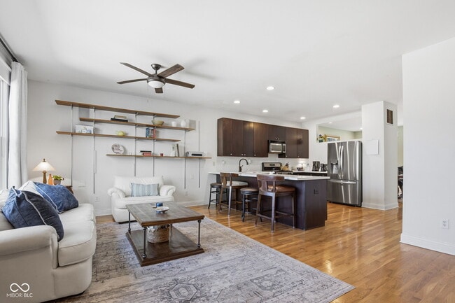 Building Photo - 228 E St Joseph St