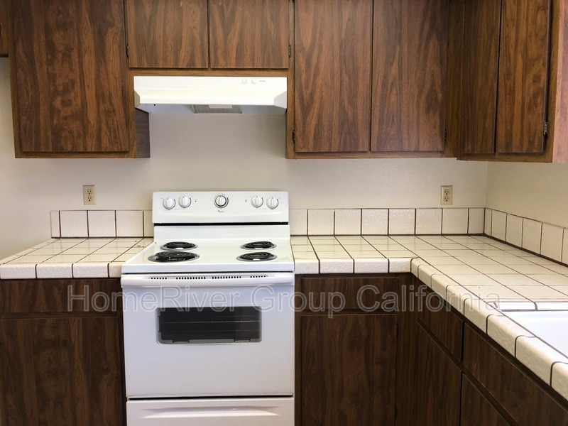 Building Photo - 3933 Oak Villa Cir