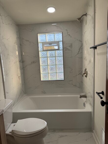 Building Photo - 1944 S 92nd St