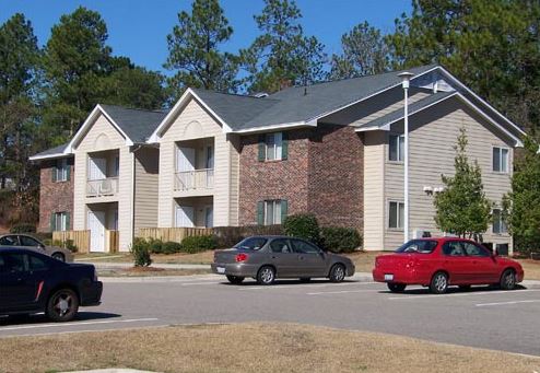 Building Photo - Golfview Apartments
