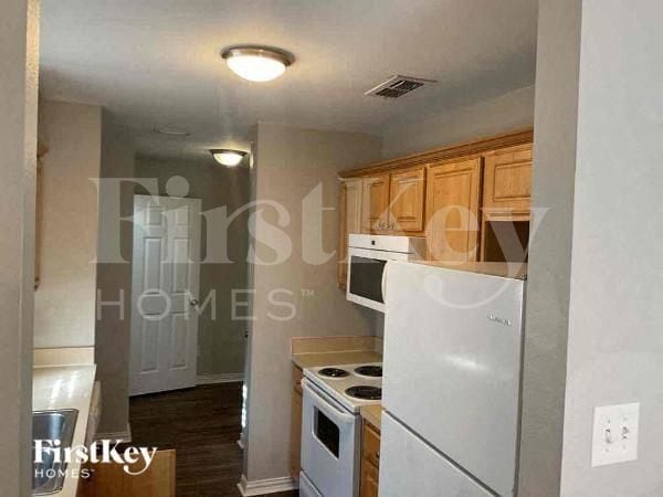 Building Photo - 1607 Coleman St