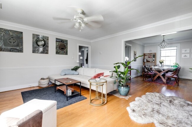 Building Photo - 4524 Fitzhugh Ave