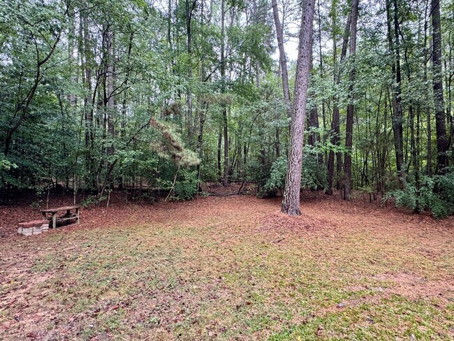 Building Photo - 103 Hidden Valley Dr