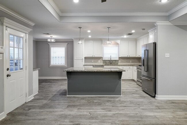 Building Photo - 1614 Droxford Dr