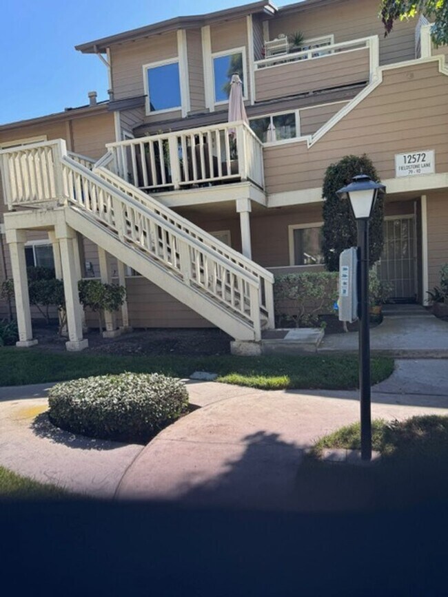 Building Photo - 12572 Fieldstone Ln