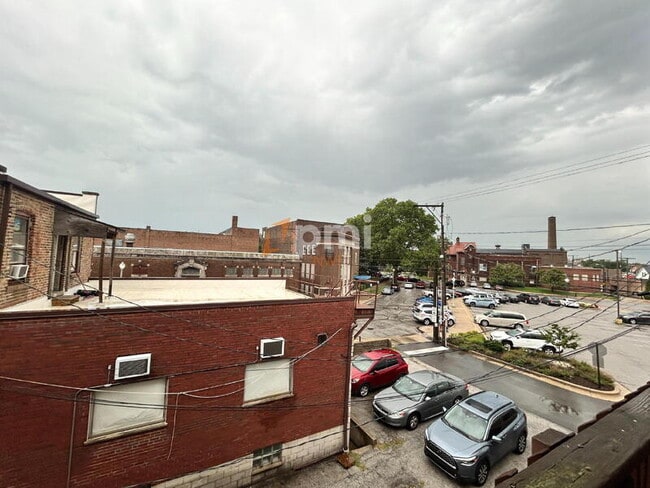 Building Photo - 1308 119th St