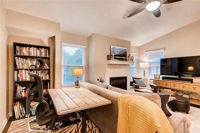 Building Photo - 5313 Indio Dr