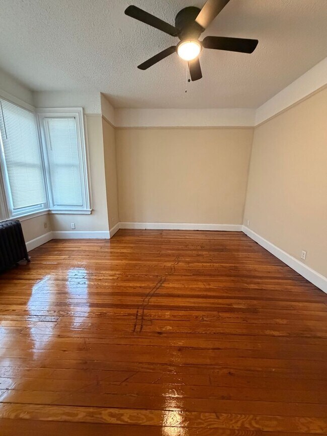 Building Photo - Section 8 approved! Newly renovated 4 bedroom, 1.5 bath