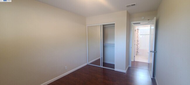 Building Photo - 2342 D St