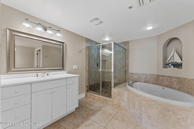 Building Photo - 480 Sail Ln