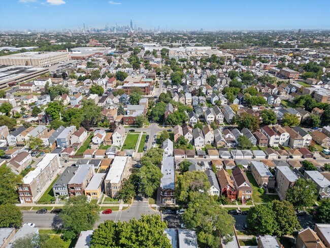 Building Photo - 1301 S 51st Ave