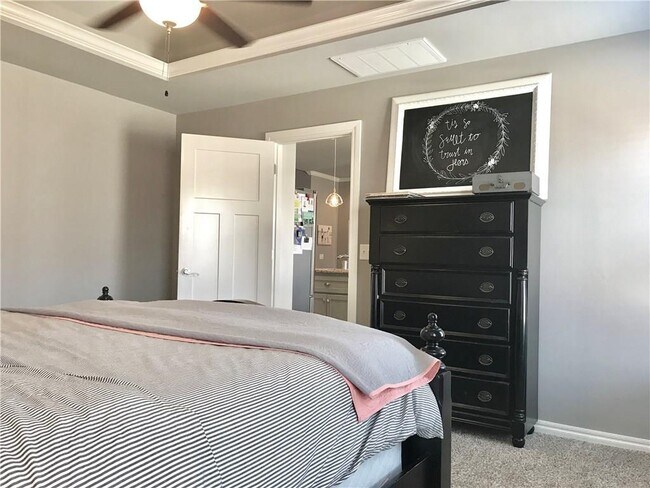 Building Photo - 3317 Lakeshire Ridge Way