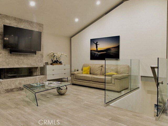 Building Photo - 16 N Stonington Rd