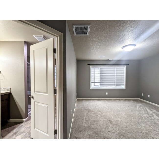 Building Photo - 730 SW 207th Pl