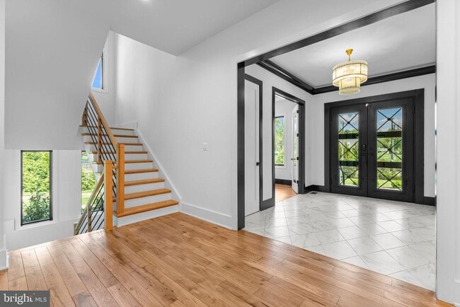 Building Photo - 608 Walker Rd