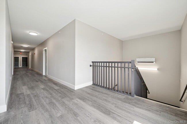 Building Photo - 153 Greenwich Ave