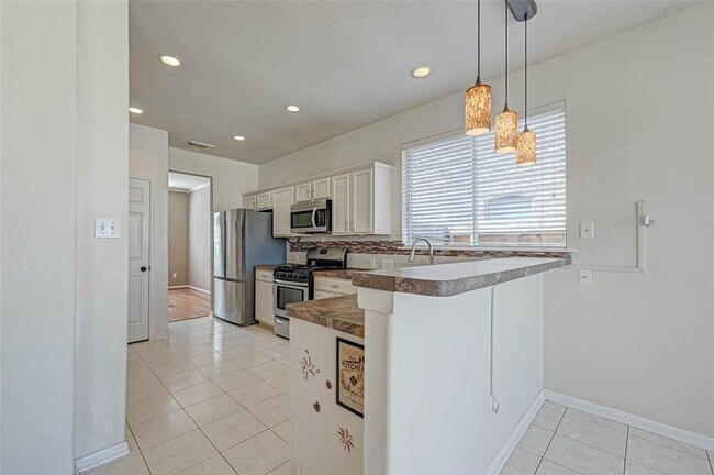 Building Photo - 4903 Knights Branch Dr