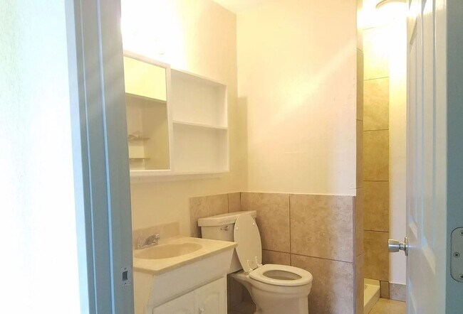 Building Photo - Desired NE Tacoma Community